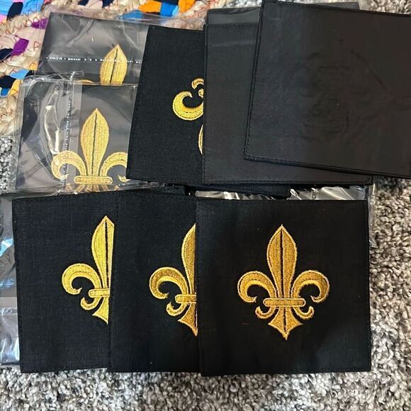 Linen Embroidered Fleur De Lis coasters - Picture 1 of 3